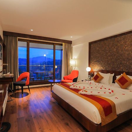 Saugandhika West Gate Hotell Wayanad Exteriör bild