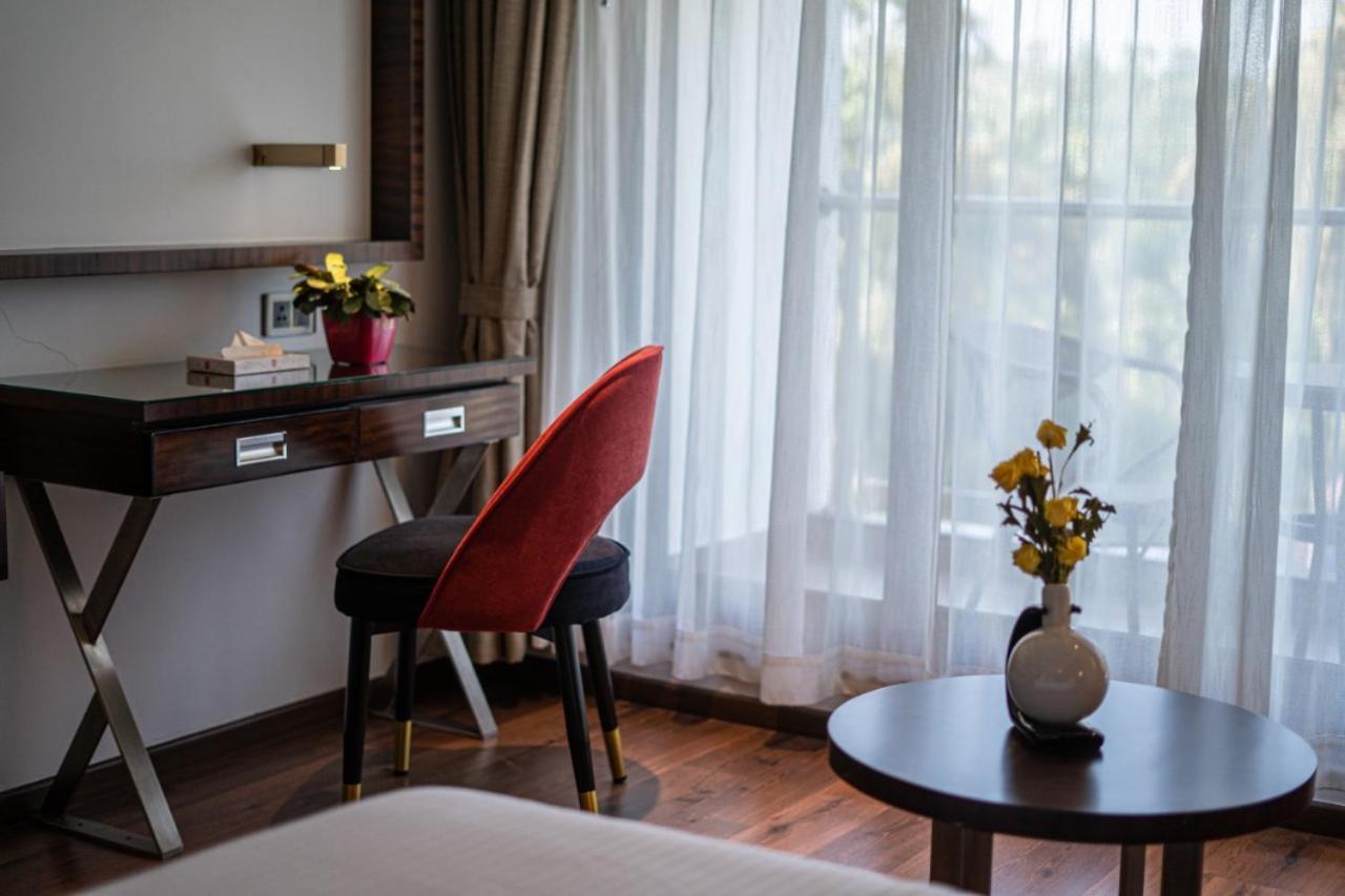 Saugandhika West Gate Hotell Wayanad Exteriör bild