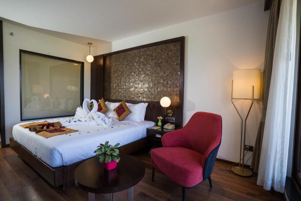 Saugandhika West Gate Hotell Wayanad Exteriör bild