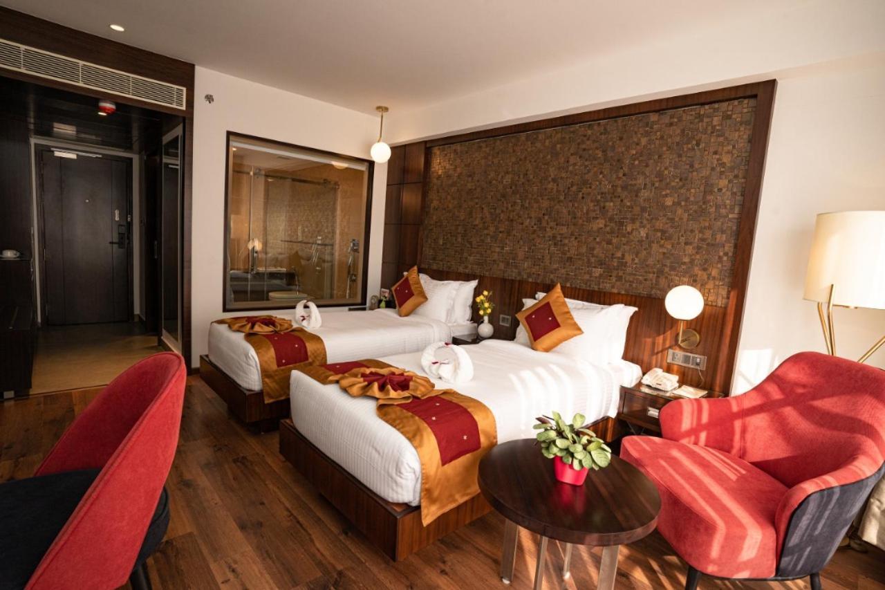 Saugandhika West Gate Hotell Wayanad Exteriör bild