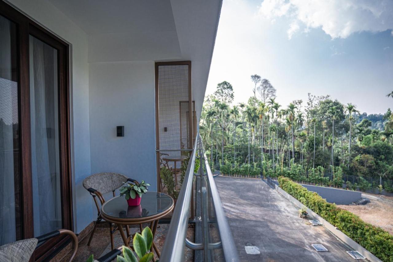 Saugandhika West Gate Hotell Wayanad Exteriör bild