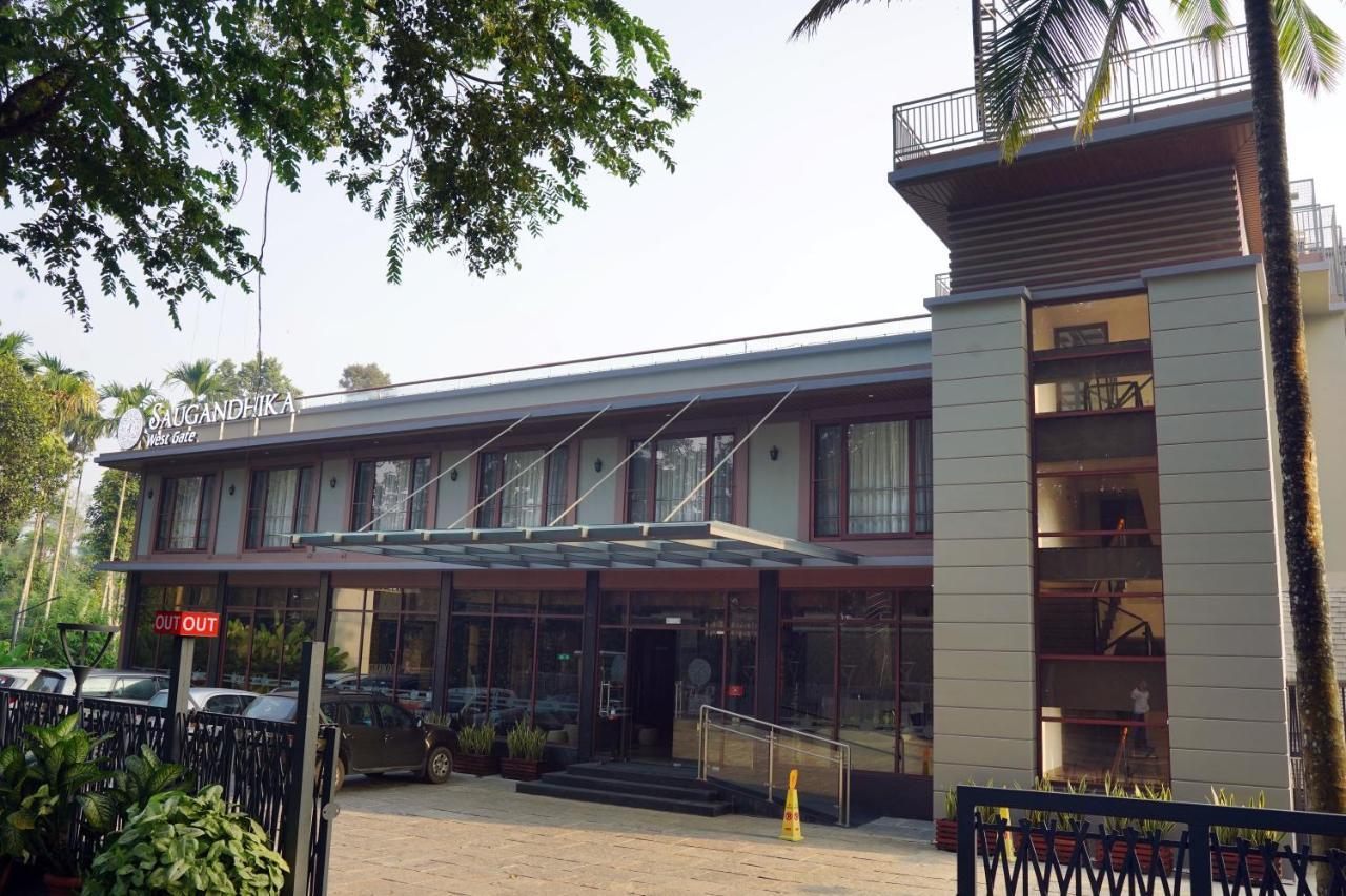 Saugandhika West Gate Hotell Wayanad Exteriör bild