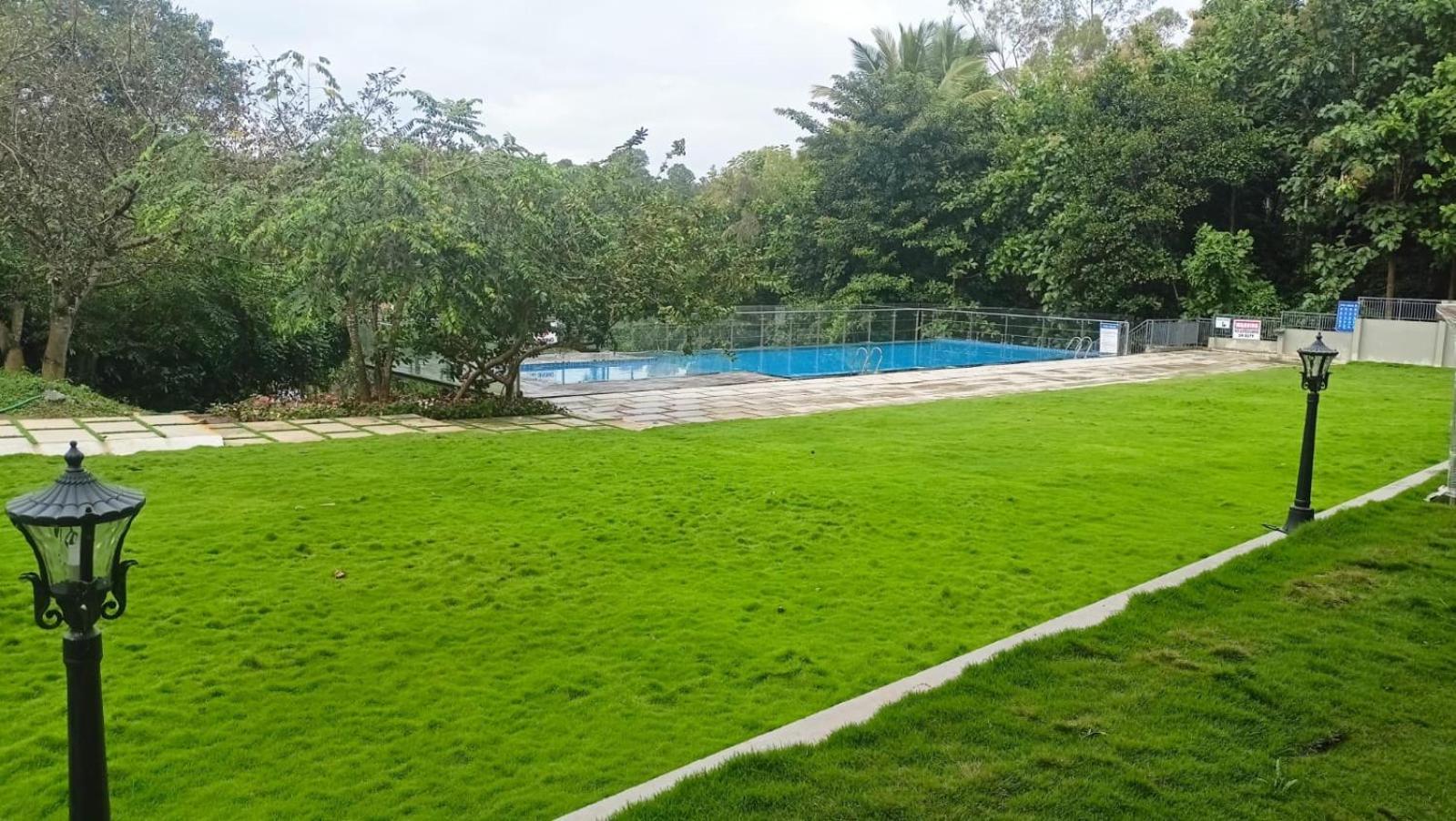 Saugandhika West Gate Hotell Wayanad Exteriör bild