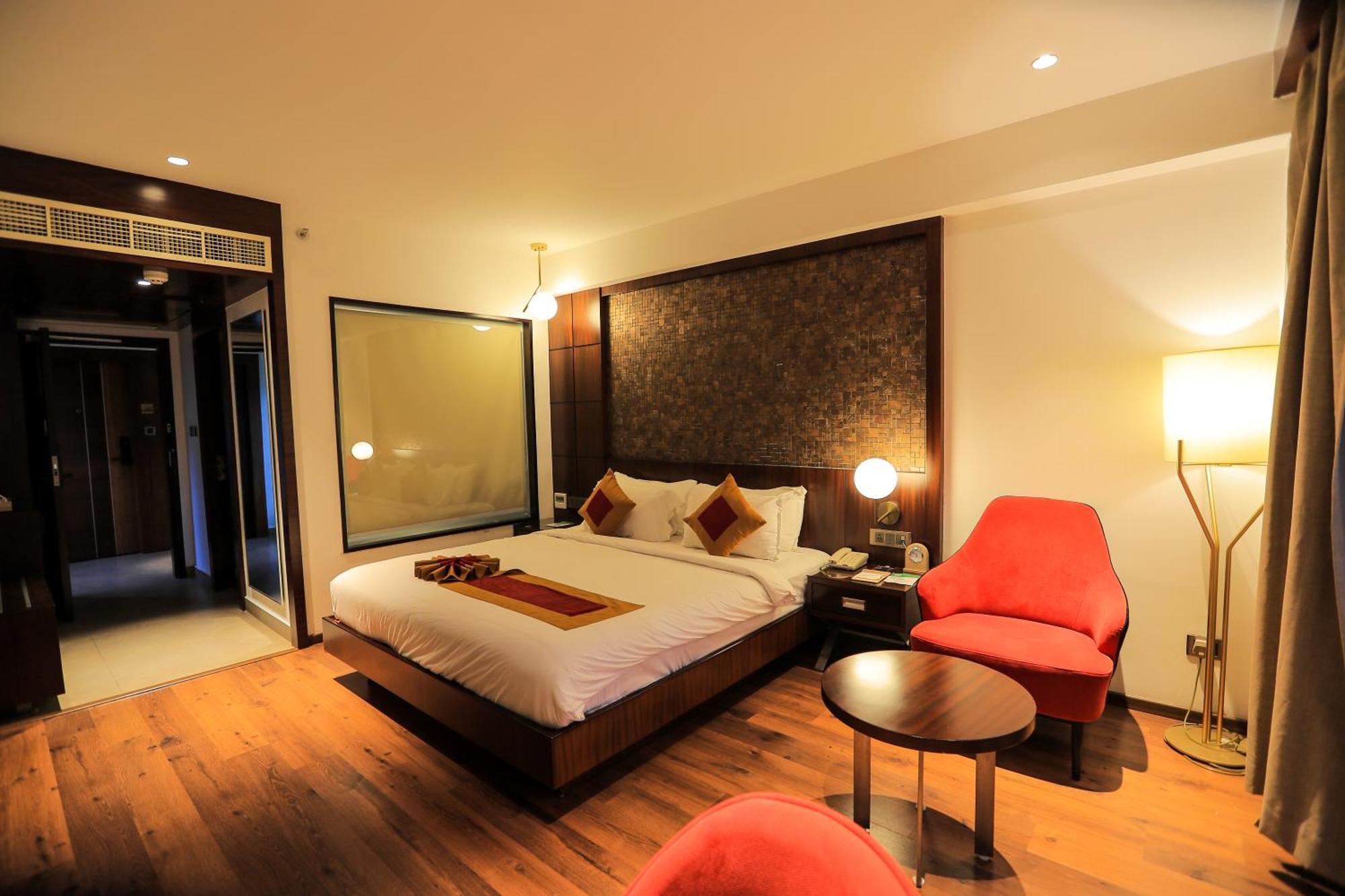 Saugandhika West Gate Hotell Wayanad Exteriör bild